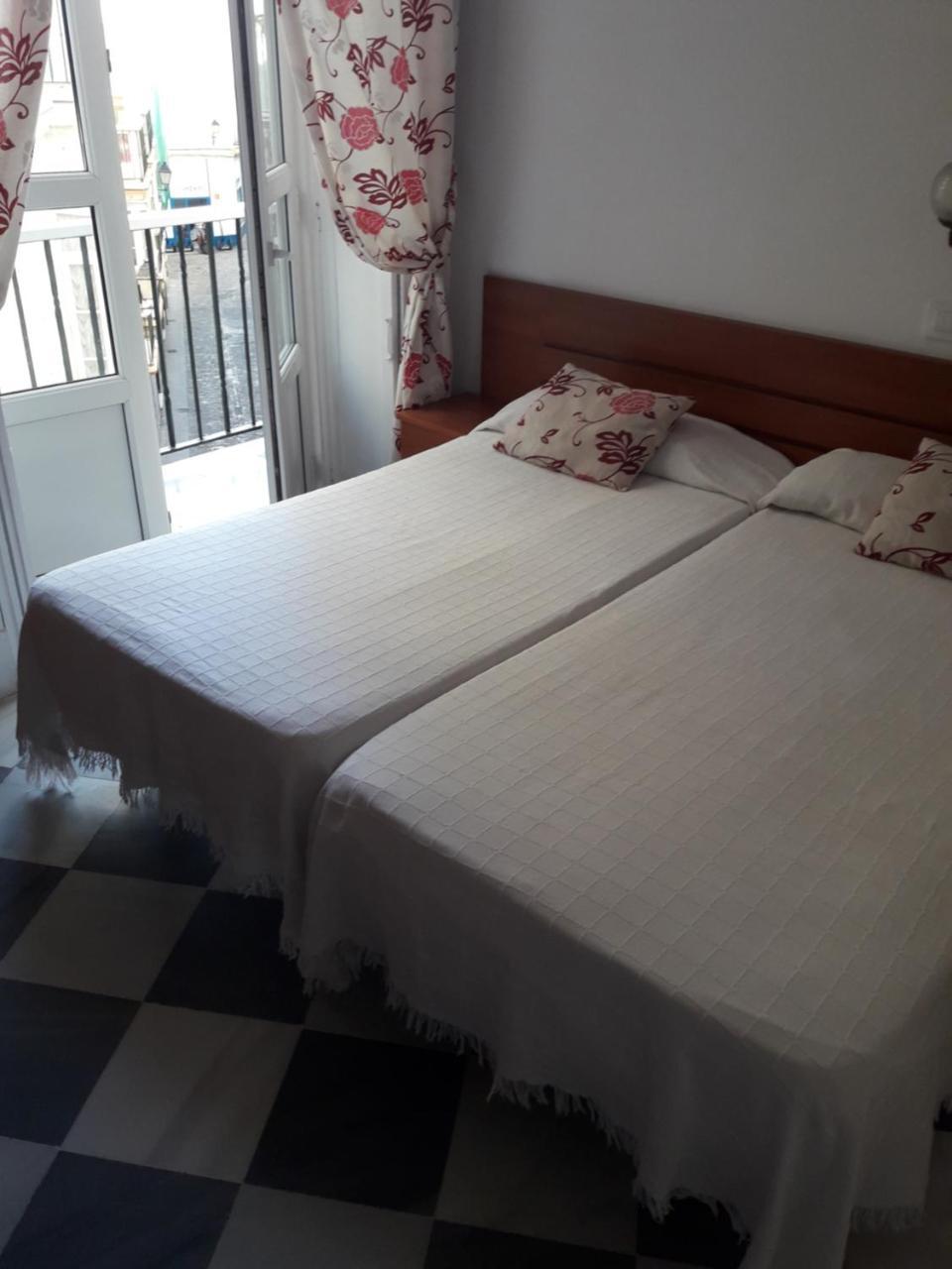 Hostal Centro Sol Kadyks Zewnętrze zdjęcie